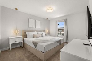 3 bedrooms, iron/ironing board, WiFi, bed sheets