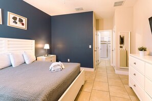 5 bedrooms, iron/ironing board, WiFi, bed sheets