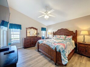 4 bedrooms, iron/ironing board, WiFi, bed sheets