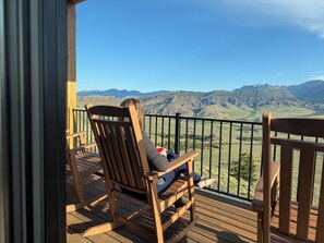 Property grounds - Cody WY Yellowstone Luxury Mountain Escape - 3 Bed 2 Ba Amazing Mountain Views (Cody)