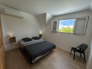 3 habitaciones, cuna de viaje, wifi y ropa de cama 