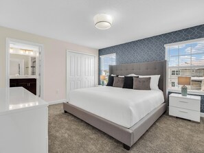 4 soverom, strykejern/-brett, wi-fi og sengetøy