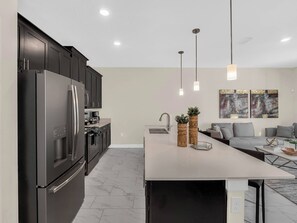 Interior - 4 Bedrooms / 3 Bathrooms / Storey Lake (4821DS) (Kissimmee)