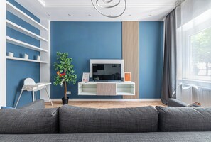 Smart TV, books - Cozy Haven Family Apartment near Puskas Arena in Budapest - for 4 person (Budapest)