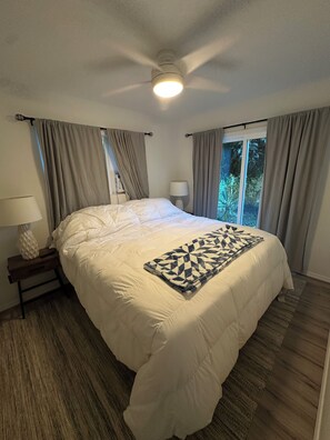3 chambres, fer et planche à repasser, Wi-Fi, draps fournis