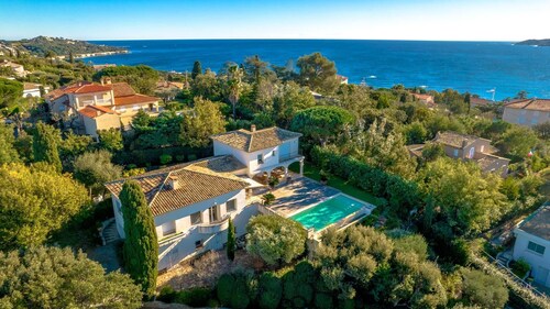 Luxury villa with infinity pool Sea view on the Gulf of Saint Tropez