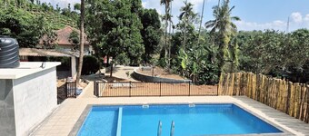 4-bedroom farmhouse in peaceful Periya with WiFi