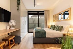 1 bedroom, in-room safe, iron/ironing board, Internet