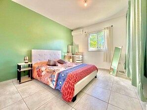 2 Schlafzimmer, Schreibtisch, Bügeleisen/Bügelbrett, Internetzugang