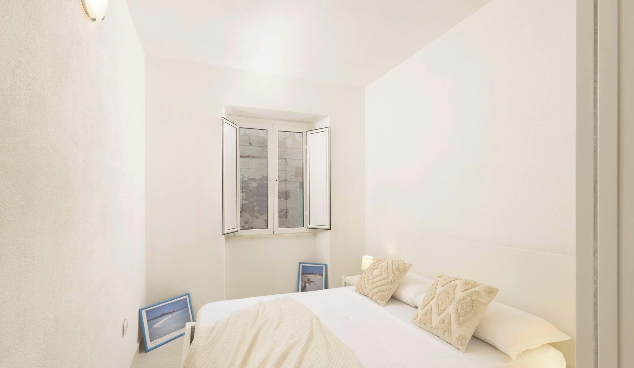 1 habitación, tabla de planchar con plancha, wifi gratis y ropa de cama 