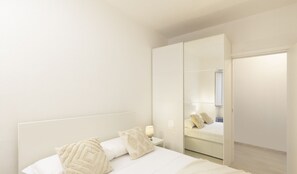 1 غرفة نوم ومكواة/لوح كي وواي فاي مجانًا وملاءات أسرّة