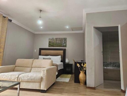 Cosy in Jozy-Guesthouse "home away from home"