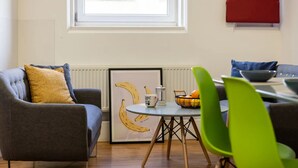 Living area - Cranborne House - Campus Accommodation (Bournemouth)