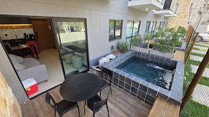 Classic-Apartment, Blick auf den Innenhof | Terrasse/Patio