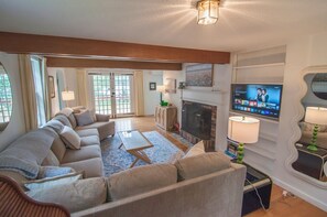 スマートテレビ、暖炉