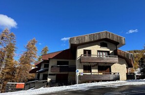 Exterior - 100m from ski slopes, 2nd floor, balcony, ski locker, 34m², Vars (Vars)