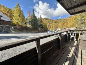 Outdoor dining - 100m from ski slopes, 2nd floor, balcony, ski locker, 34m², Vars (Vars)