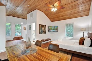 Classic Studio, 1 Queen Bed (Bamboo Upstairs) | Iron/ironing board, free WiFi