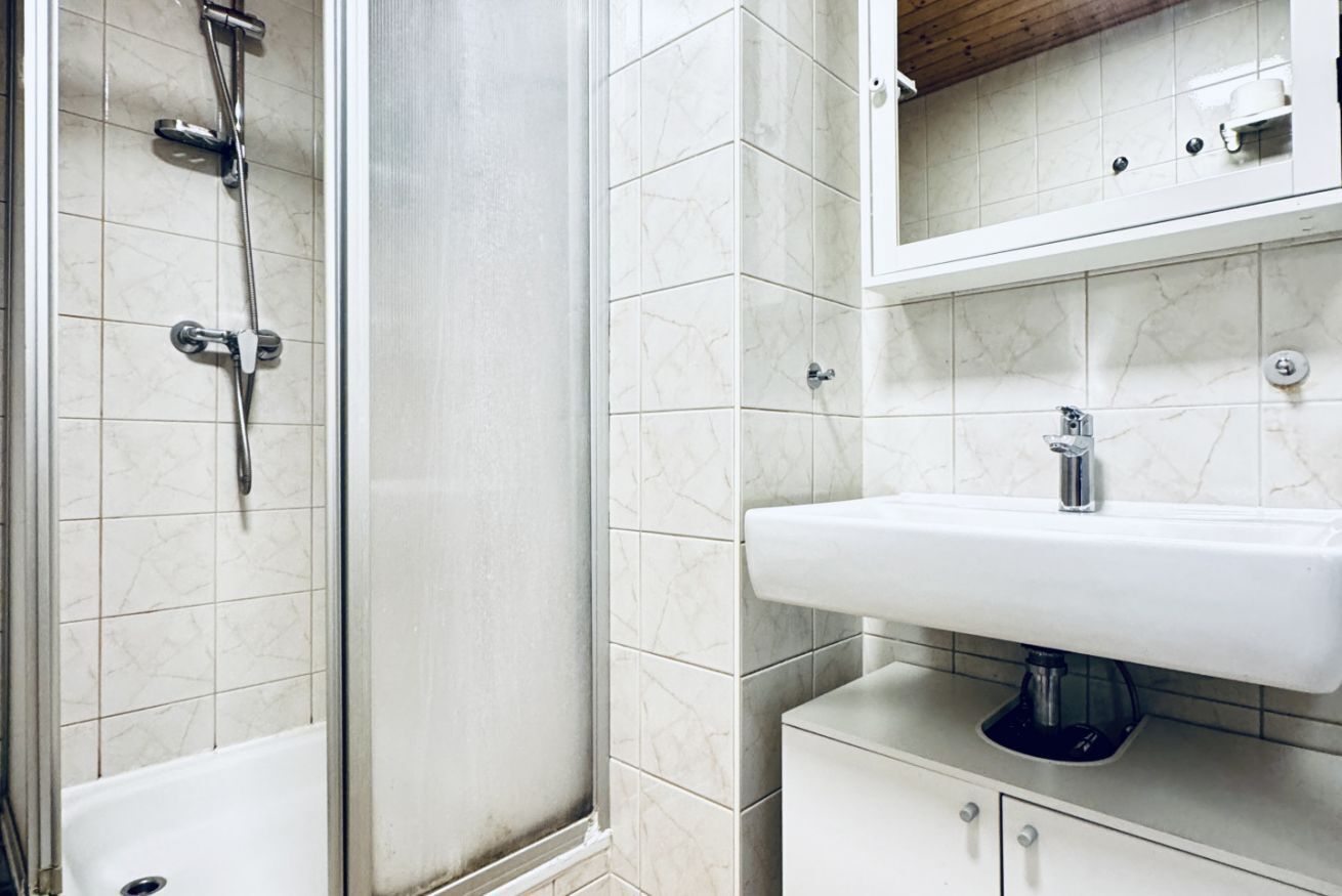 Dusche, Haartrockner, Bidet, Handtücher
