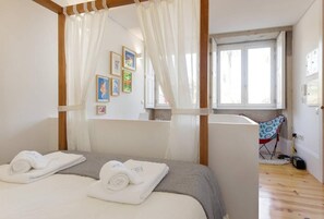 1 chambre, fer et planche à repasser, Wi-Fi, draps fournis