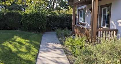 5-bedroom Condo in Vallejo. Visit Wine Country after work.