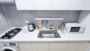 Fridge, microwave, stovetop, electric kettle