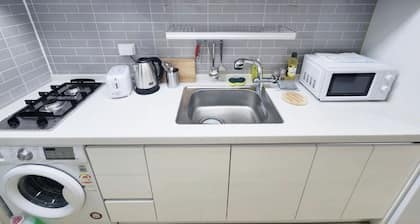 Unbeatable Location! Only 2 Min Walk from Sinsa Station