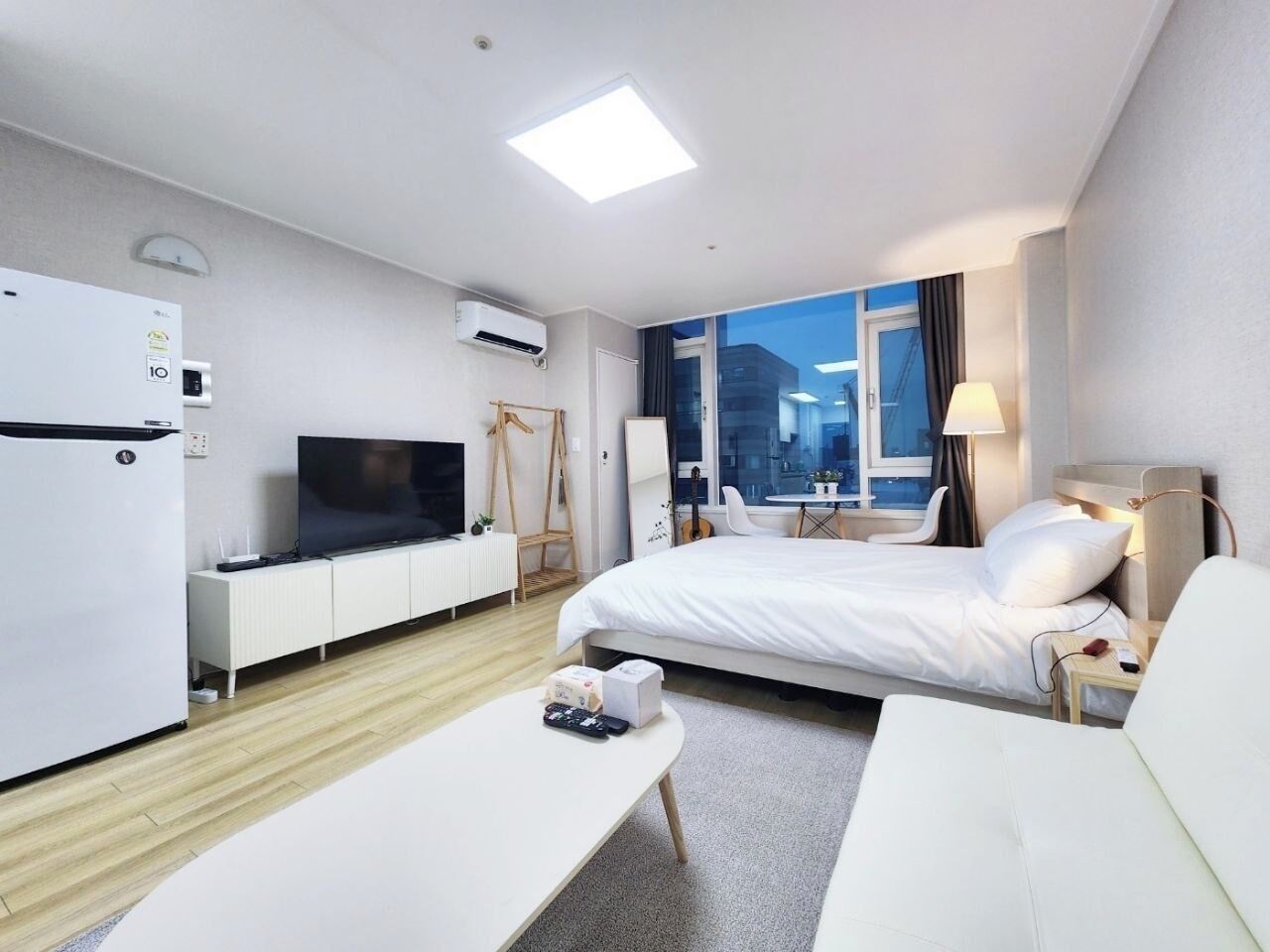 1 bedroom, iron/ironing board, free WiFi