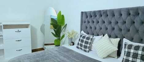 1 室のベッドルーム、アイロン / アイロン台、WiFi、ベッドシーツ