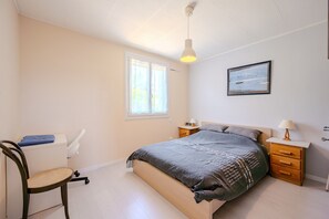 3 bedrooms, iron/ironing board, free WiFi