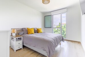 1 chambre, fer et planche à repasser, Wi-Fi gratuit, draps fournis