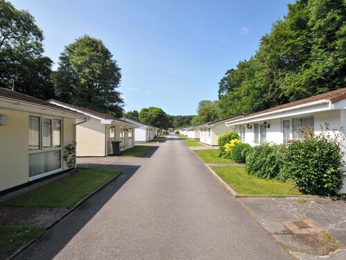 4 Rosecraddoc Lodge Holiday Bungalows