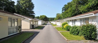 4 Rosecraddoc Lodge Holiday Bungalows