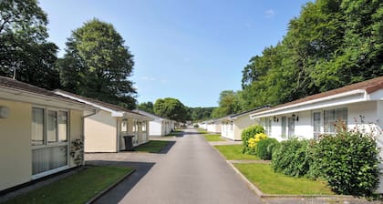 4 Rosecraddoc Lodge Holiday Bungalows