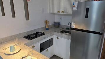 Comfort Apartment, Courtyard View | Private kitchen | Fridge, microwave, stovetop
