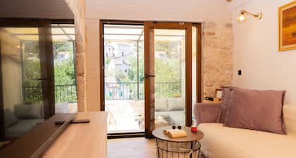 Traditional stone house Tonca