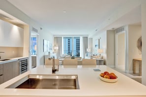 Condo, 2 Bedrooms, Kitchen, Ocean View | Private kitchen