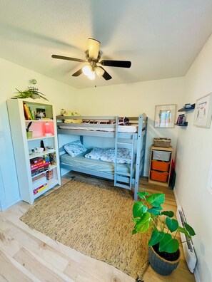 2 bedrooms, free WiFi, bed sheets