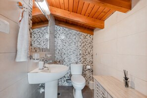 Villa, 4 Bedrooms, Private Pool, Mountain View | Bathroom | Shower, towels - Harmony Villa (Rethymno)