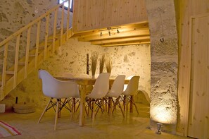 Villa, 2 Bedrooms, Smoking, Private Pool | In-room dining - Cosmakis Villa (Agios Vasileios)