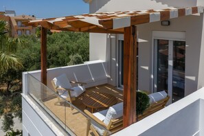 Villa, 4 Bedrooms, Smoking, Private Pool | Balcony