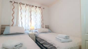 3 bedrooms, free WiFi, bed sheets