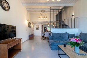 Villa, 3 Bedrooms, Smoking, Private Pool | Living room