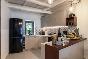 Traditional Villa, 3 Bedrooms, Private Pool | Private kitchen