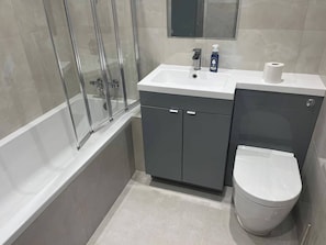 Shower, towels