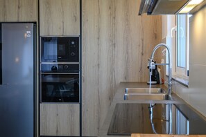 Villa, 5 Bedrooms, Private Pool, Sea View | Private kitchen