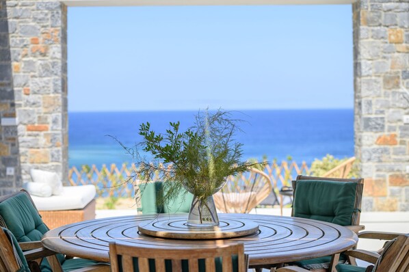 บริเวณภายนอก