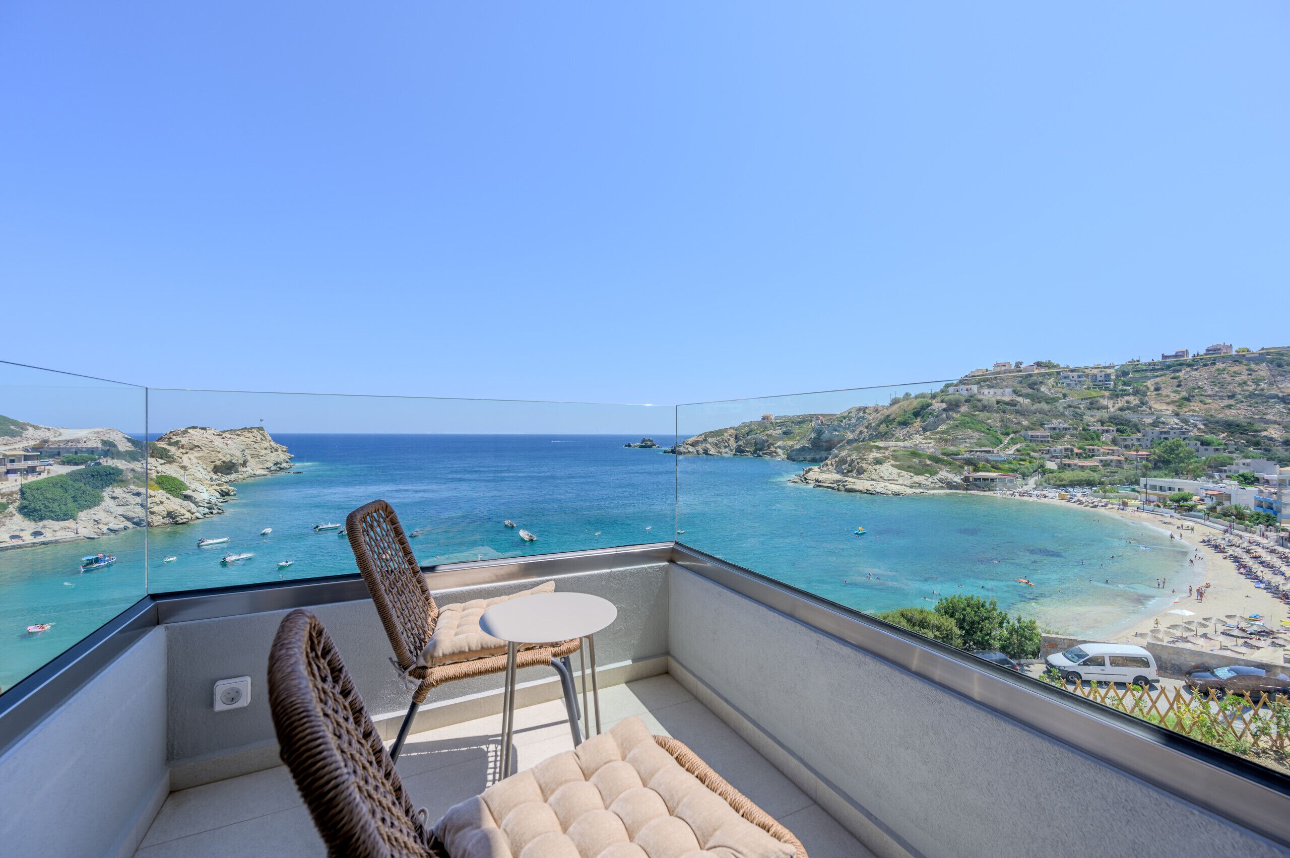 Huvila, 3 makuuhuonetta, terassi, merinäköala | Parveke