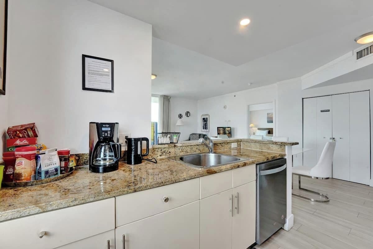 Classic Double Room, Multiple Beds (Arya-1001) | Private kitchen