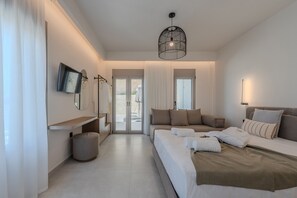 Villa, 6 chambres, piscine privée, vue mer | 6 chambres, coffres-forts dans les chambres, rideaux occultants